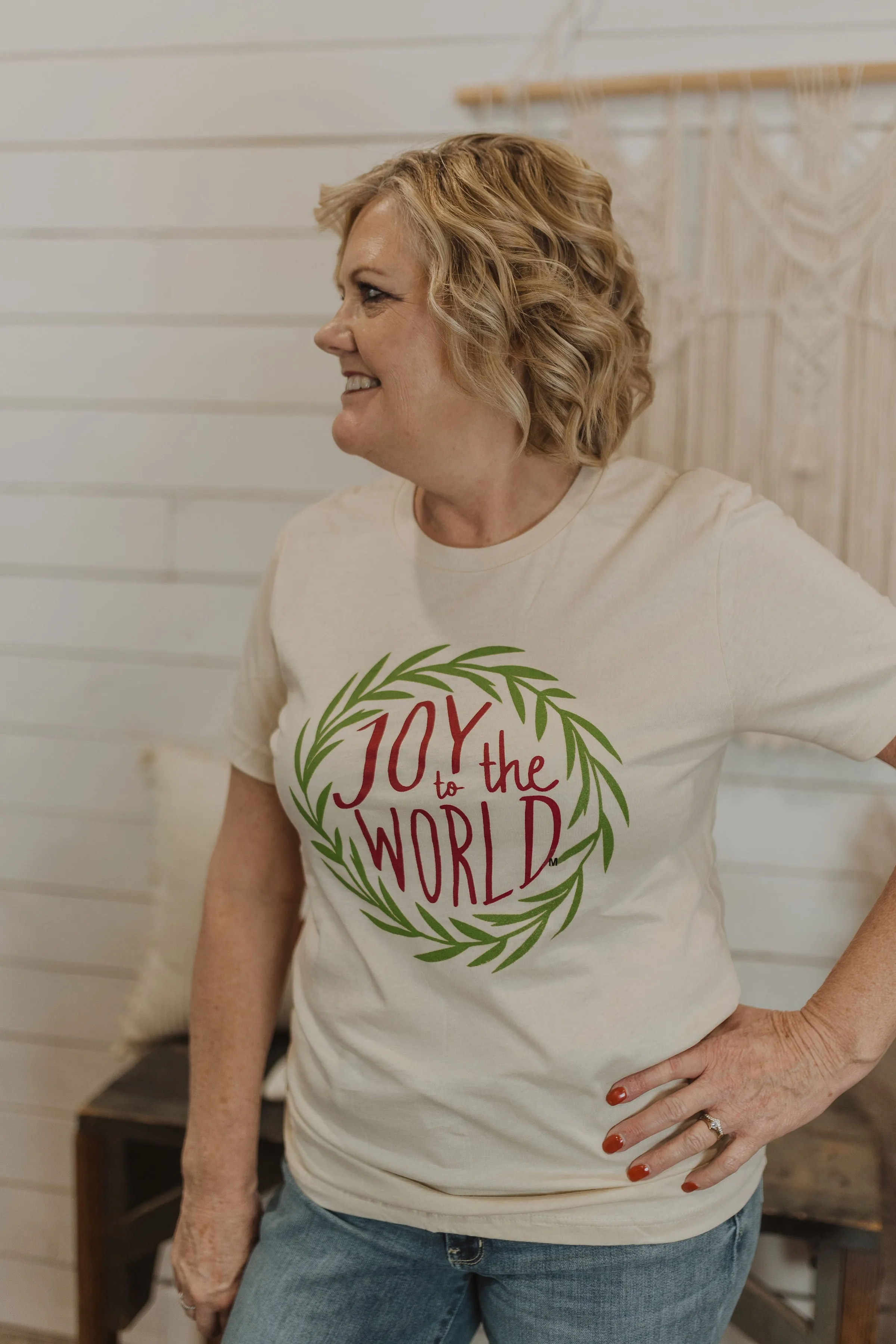 JOY TO THE WORLD GRAPHIC TEE