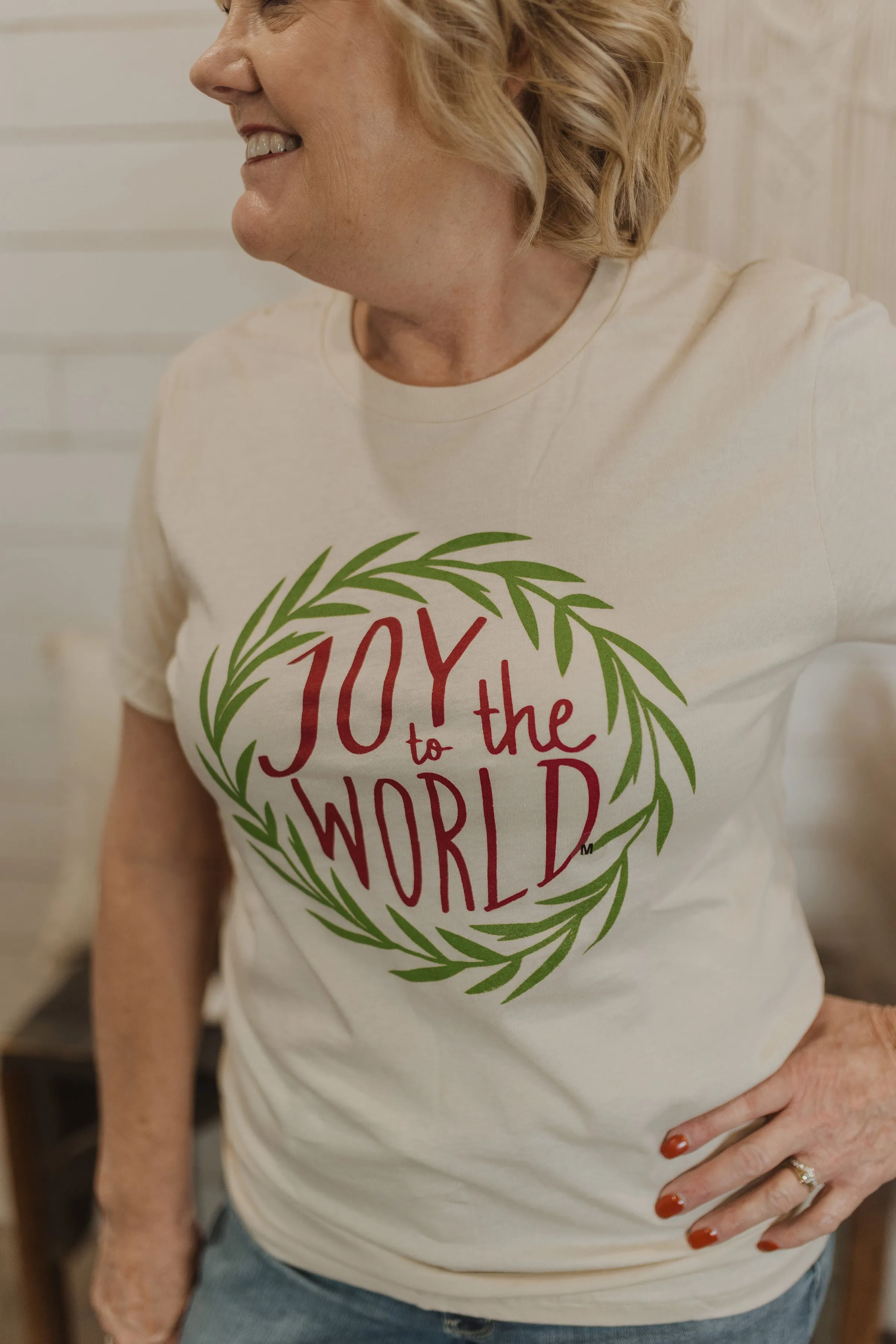 JOY TO THE WORLD GRAPHIC TEE