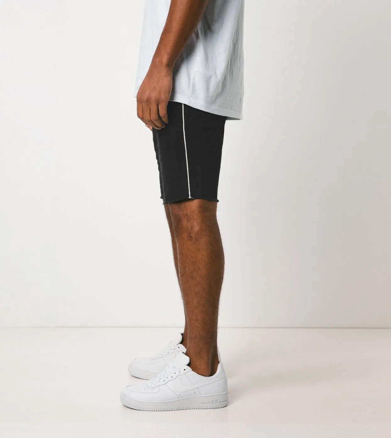 Sureshot Pipeline Short Black/White - Sale