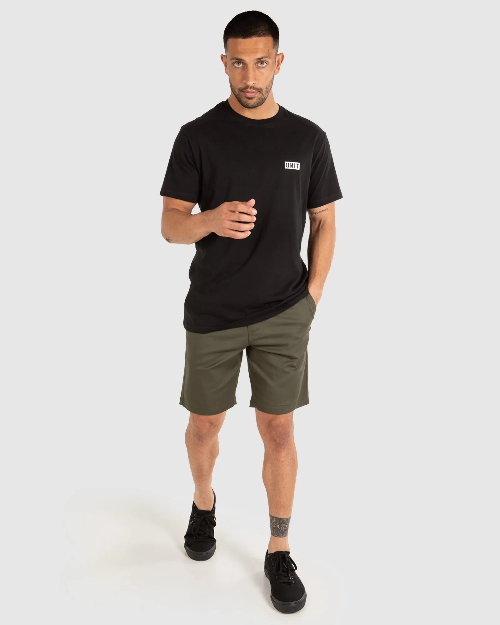 UNIT Mens Stable 19" Chino Shorts