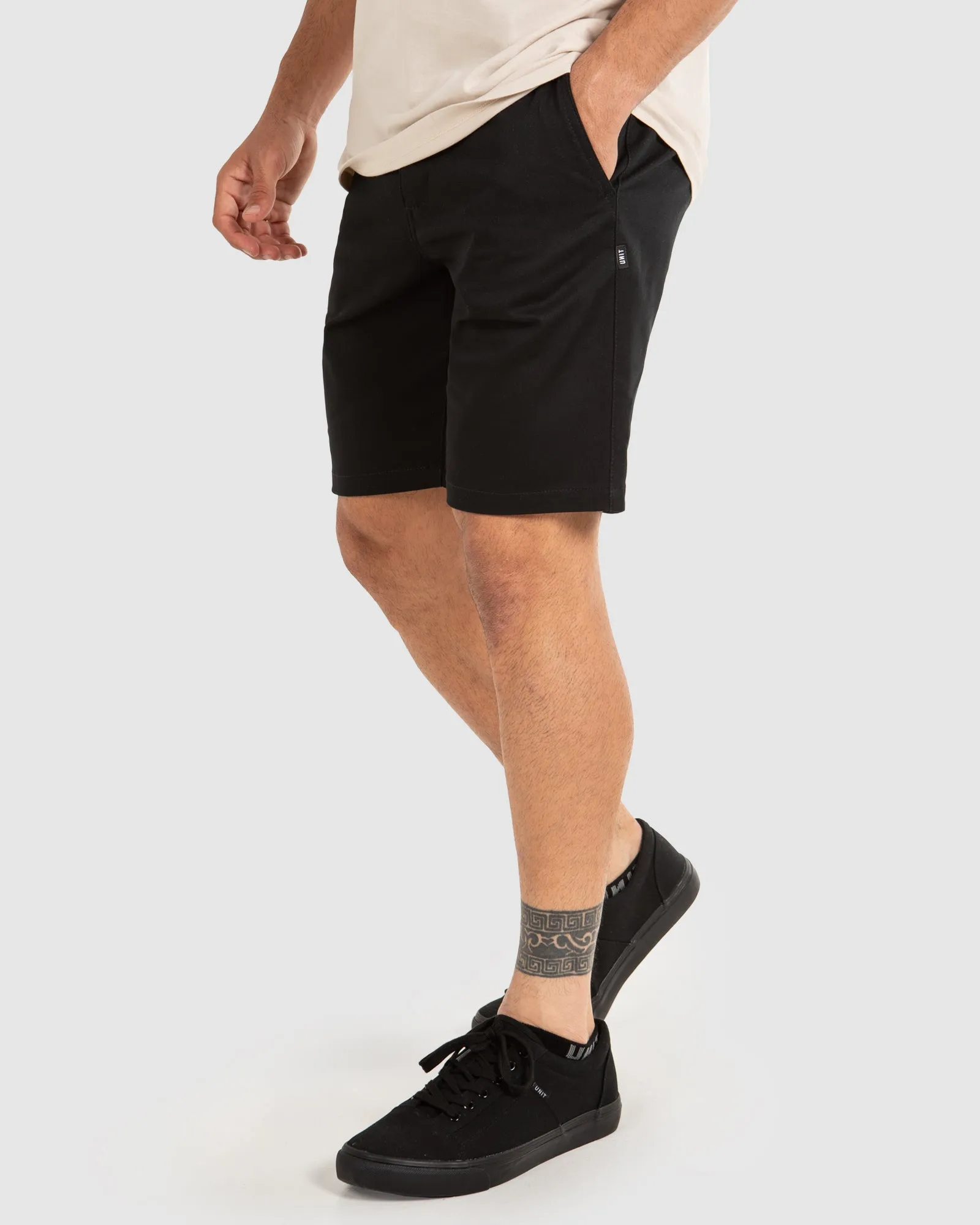 UNIT Mens Stable 19" Chino Shorts