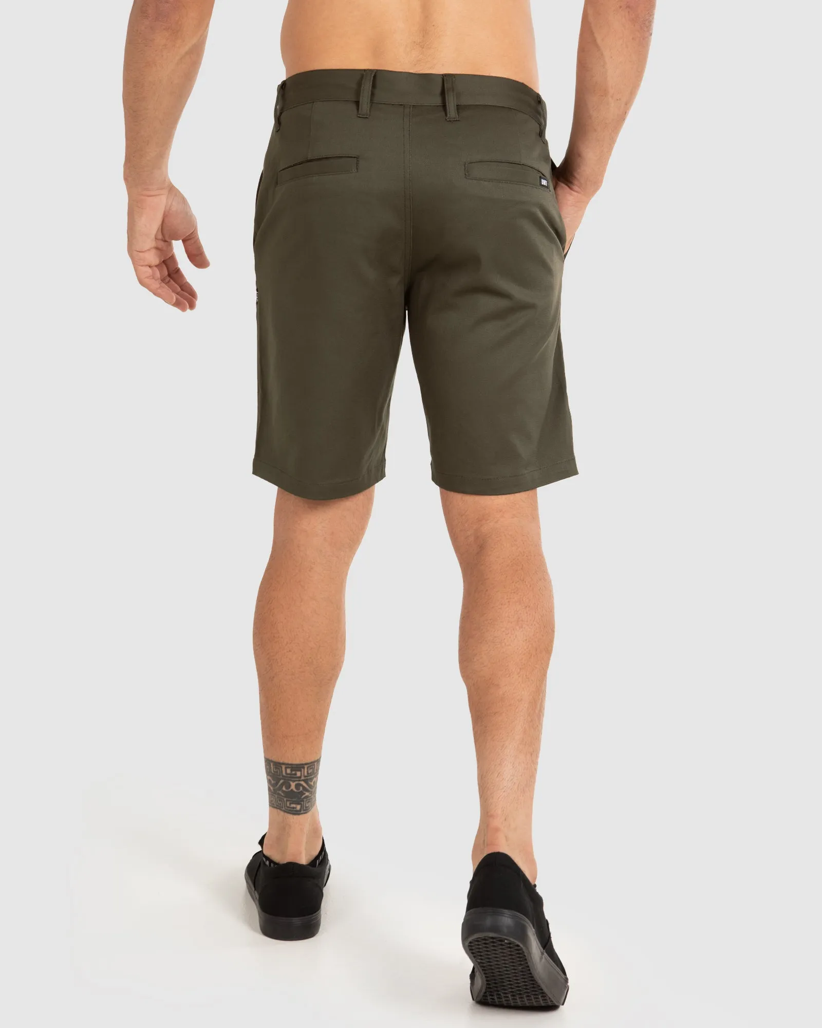 UNIT Mens Stable 19" Chino Shorts